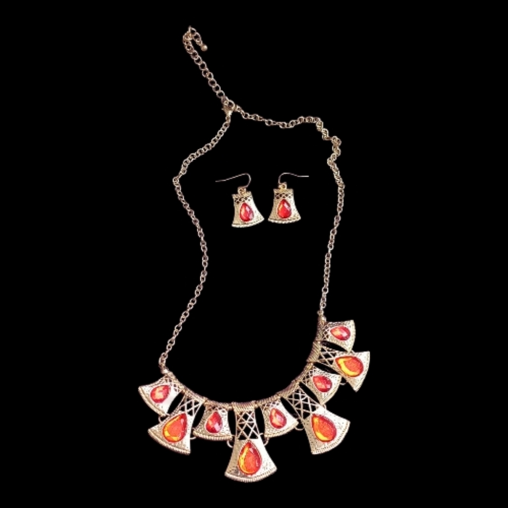 antique-style gold-tone statement necklace and earring set   #112
